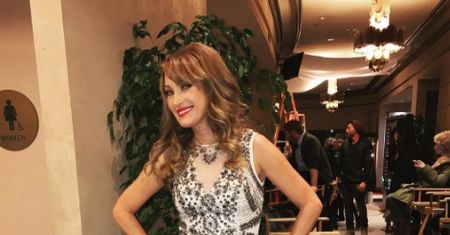 "Doktor Quinn": Jane Seymour w mini i kiczowatych kozaczkach. Aktorka nadal ma w sobie to "coś"?