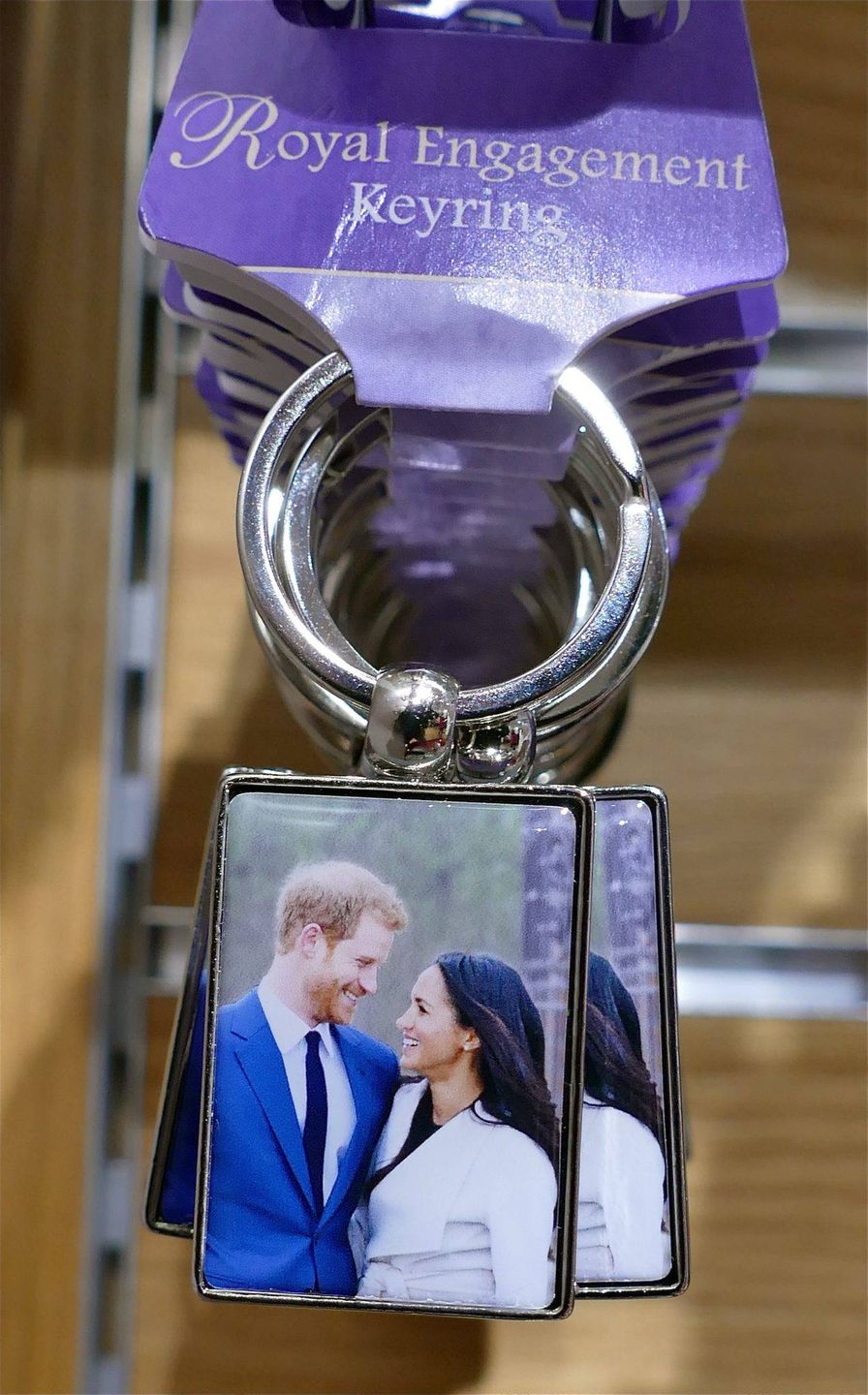 gadżety zaręczynowe-Meghan Markle i księcia Harry'ego