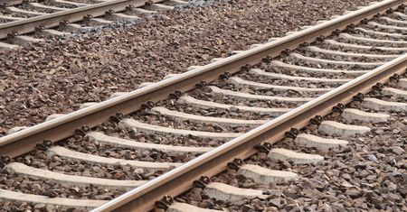 Gniezno: wykoleił się pociąg z płynną siarką