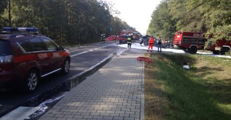 Śmiertelny wypadek na trasie Turek-Kalisz. Zderzenie trzech aut w Celestynach