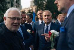 Schetyna: komuś zależy na tym, by niszczyć symbole - to skandaliczne