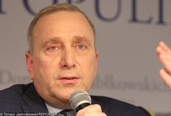 Tomasz Sekielski i jego film. "Tylko nie mów nikomu" wprowadza kampanię na nowy poziom. Schetyna uderza w PiS