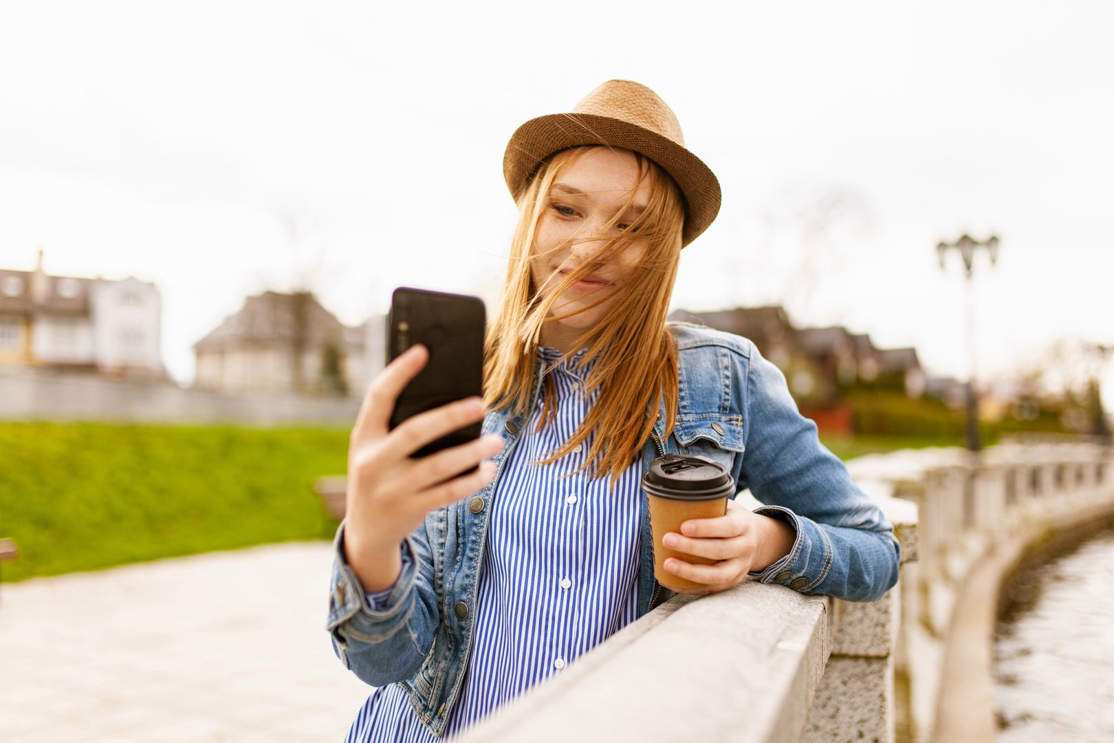 TikTok stawia na biznes. Nastolatki zobaczą nowe reklamy