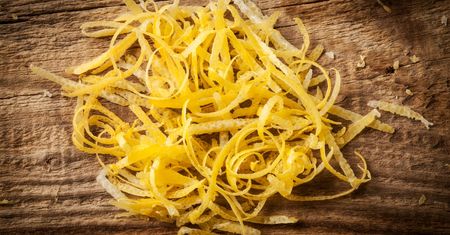 12 sposobów na wykorzystanie skórek od cytryny