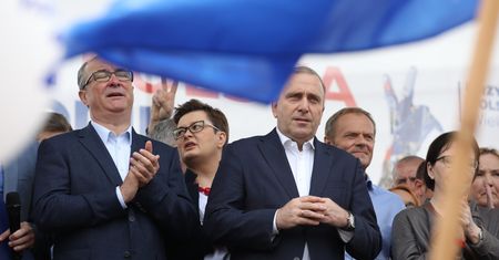 Wojna w opozycji. Koalicja Europejska rozpada się. Liderzy bez pomysłu na PiS, "w Tuska nikt już nie wierzy"