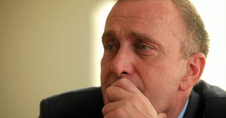 7 pytań do PO. Na nie też musi odpowiedzieć Grzegorz Schetyna