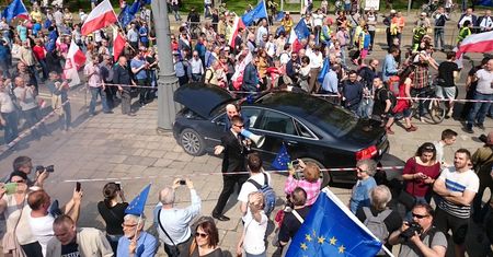 Znów rozbite auto BOR-u? "Przypominamy winy PiS"