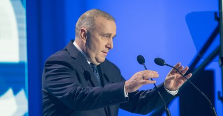 Grzegorz Schetyna ujawnił swój majątek.  Zaoszczędził więcej niż prezes PiS