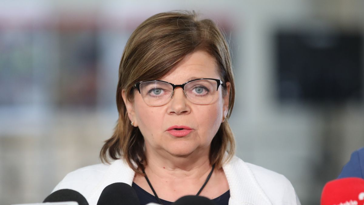 Izabela Leszczyna uważa, że PiS miał jedną ręką zmniejszać podatki, a drugą dokładać nowe daniny.