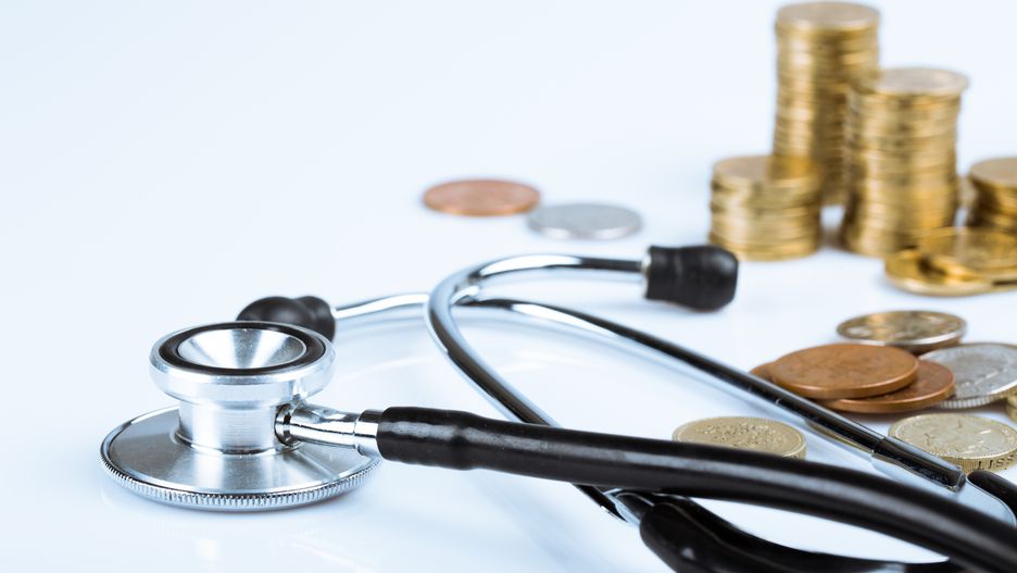 Polacy coraz chętniej leczą się za granicą