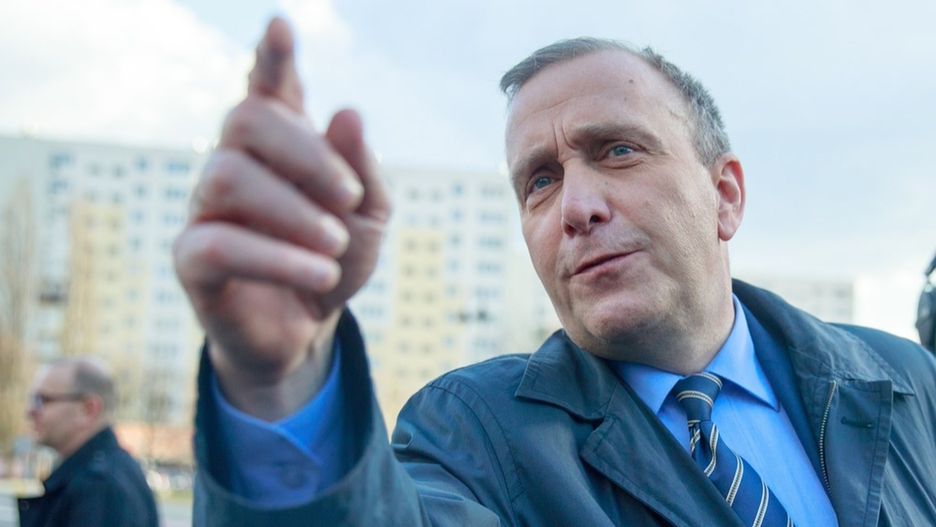 Schetyna o nowym rządzie: to żart z Polaków