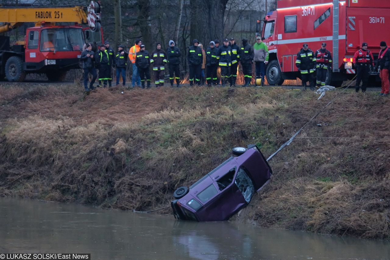 Tragedia w Tryńczy, nie żyje 5 osób. Znane są wstępne przyczyny wypadku