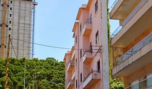 Postawił nietypowy budynek, żeby zrobić na złość bratu. Ściana ma niecały metr grubości