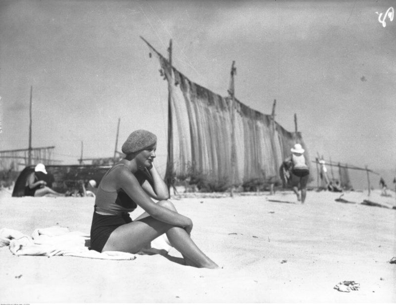 Na przedwojennych plażach. Historia uchwycona w kadrach