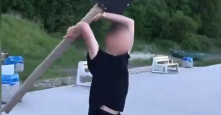 Demolowali nadmorski bulwar i łamali przepisy drogowe. Pochwalili się swoimi wyczynami w internecie