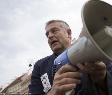 Policjant zeznał, że Frasyniuk kopnął jego kolegę. "Tylko to pamiętał. Nie wiedział, co ma mówić"