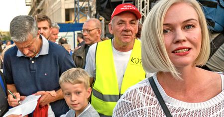 Świadkiem zatrzymania Frasyniuka był jego synek. Żona: Trochę to przeżył, był lęk