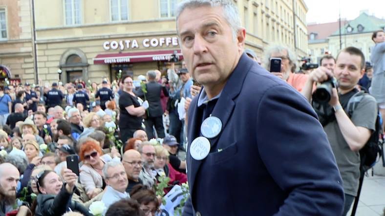 Frasyniuk: władza odbiera prawa i swobody obywatelskie 