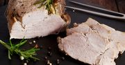 Pieczona szynka z ziołową nutą. Idealna na kanapki