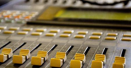 Popularne radio w Szwecji wyemitowało piosenkę promującą wstępowanie do IS