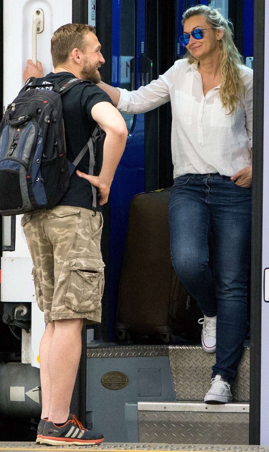 Martyna Wojciechowska i Przemysław Kossakowski w pociągu