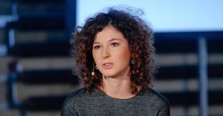 Julia Wyszyńska - kim jest aktorka z kontrowersyjnego spektaklu "Klątwa"?