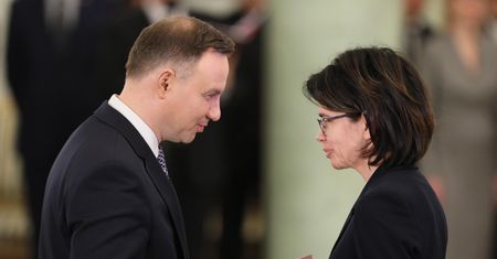 Odrzuciła propozycję wstąpienia do partii i wyleciała z rządu. Kulisy dymisji Anny Streżyńskiej