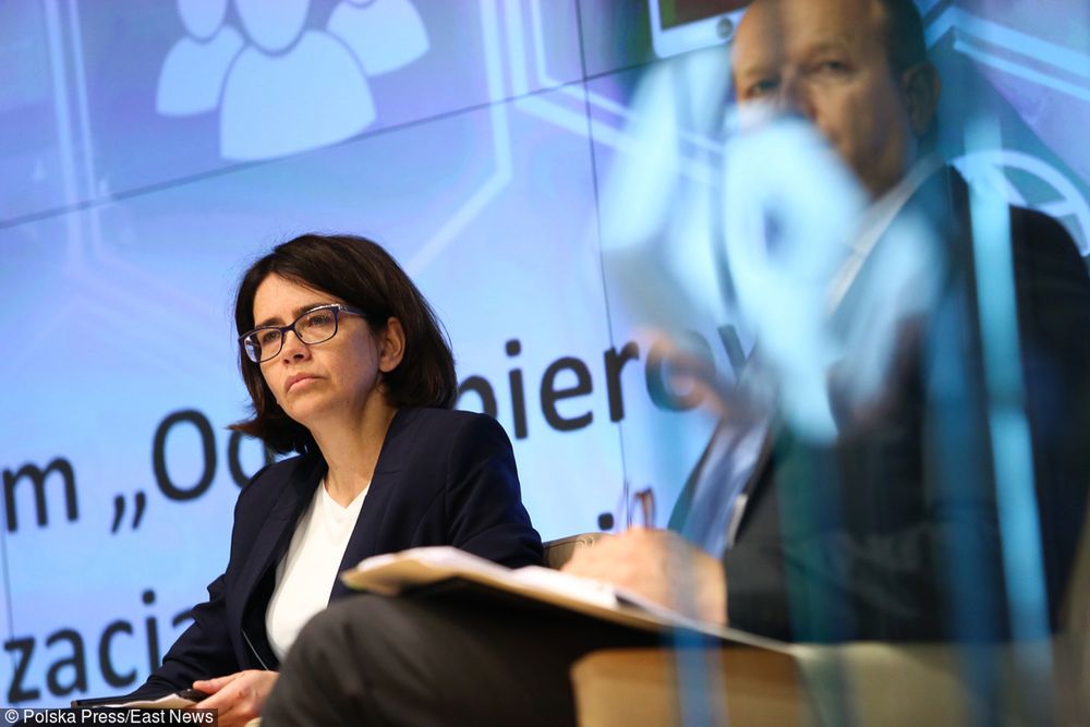 Anna Streżyńska, minister cyfryzacji, autorka projektu lektury.gov.pl.