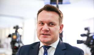 Dominik Tarczyński pouczał Szwedów jak żyć. Został gwiazdą za "zero Muslims in Poland"