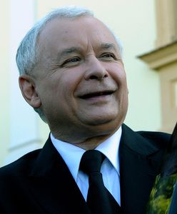 Sondaż. Polacy bardziej ufają Jarosławowi Kaczyńskiemu niż Donaldowi Tuskowi