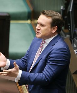 Dominik Tarczyński wbija szpile Schetynie. "Oni będą bronić Niemców, bo robią to od lat"