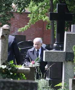 Powązki: Jarosław Kaczyński pojechał na grób matki