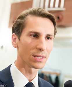 Kacper Płażyński ma eksperta z kontrowersyjną przeszłością. Był członkiem sekty