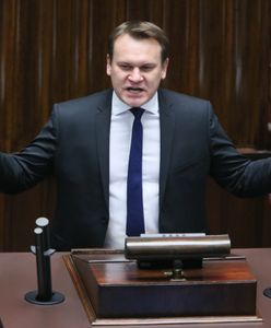 Dominik Tarczyński zaatakował Joannę Schmidt. W obronie posłanki stanął Ryszard Petru