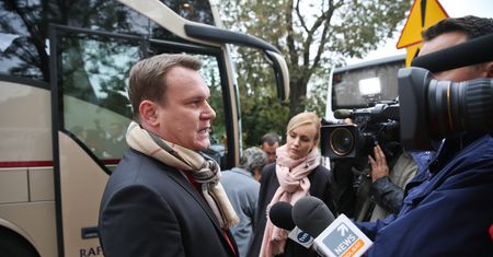 Będą potężne kary za rozpowszechnianie fake newsów? Poseł PiS Dominik Tarczyński chce ustawy