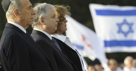 Obraźliwy film z USA daje szansę na wyciągnięcie Polski z kryzysu. Kaczyński musi wziąć sprawy w swoje ręce