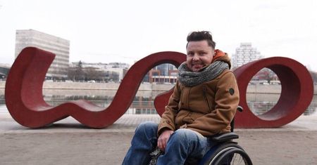 Niepełnosprawny pyta Kaczyńskiego: Ustawa za życiem? Ale jakim?