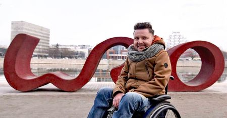 Niepełnosprawny chciał się spotkać z Kaczyńskim. Ale prezes jego list "przekazał dalej"