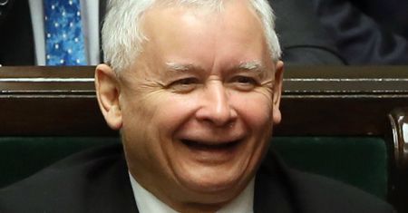 Paliwo, prąd, woda, abonament. Miało nie być podwyżek, a będzie drożej