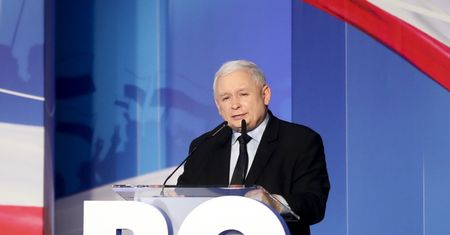 Podwyżka płacy minimalnej oznacza drożyznę. Burza wokół opinii ekspertów