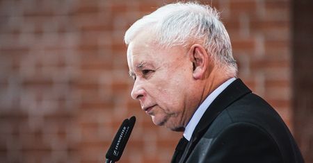 Wybory parlamentarne 2019. Spór o pieniądze z UE. Kaczyński reaguje ws. słów Schetyny w Brukseli