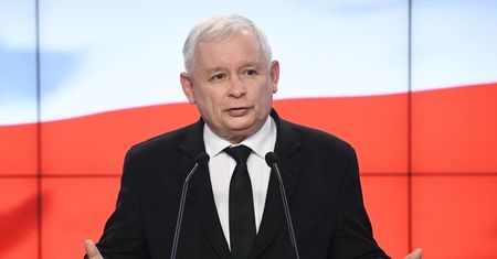 Jest reakcja Kaczyńskiego na zamieszanie wokół nagród. Radykalne decyzje