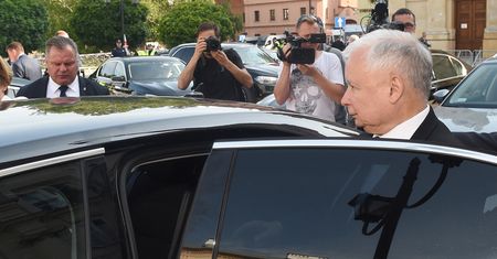 Krakowskie Przedmieście odcięte od świata. W sieci gorąco