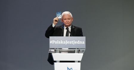 "Walec jednej ze stron". Internauci komentują kongres PiS i Radę Krajową PO