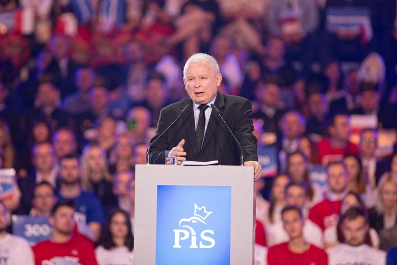 Jarosław Kaczyński na konwencji PiS zapowiedział zdecydowane podwyżki płacy minimalnej.