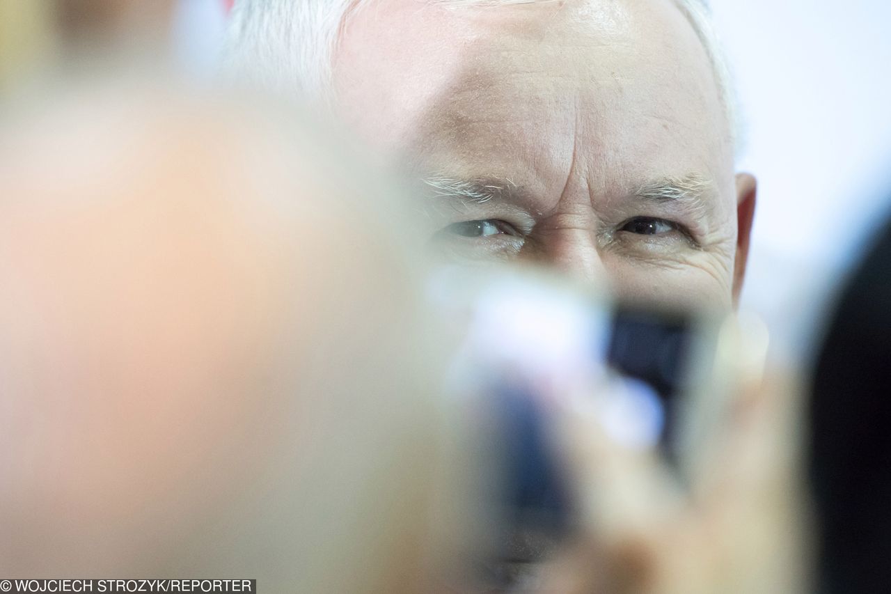 Jarosław Kaczyński mebluje rząd i ustawia parlament. Mamy list do polityków i wyborców PiS
