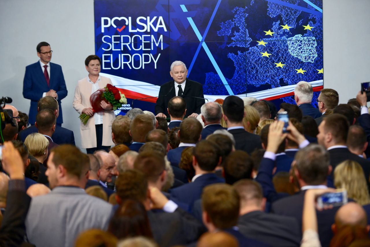 Prezes na Walentynki? Jarosław Kaczyński szykuje się na konwencję Zjednoczonej Prawicy