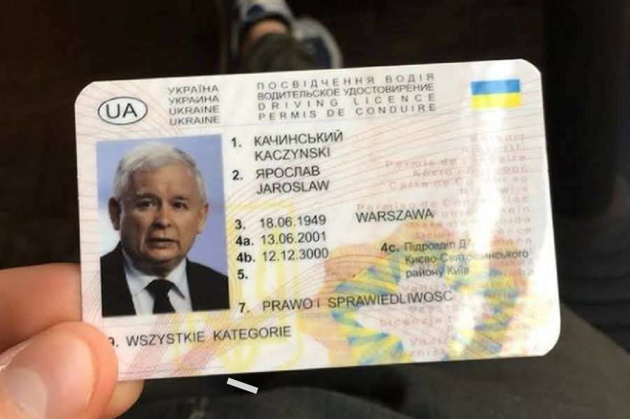 Prawo jazdy Jarosława Kaczyńskiego do kupienia. "Chodzi po 3 zł na Ukrainie"