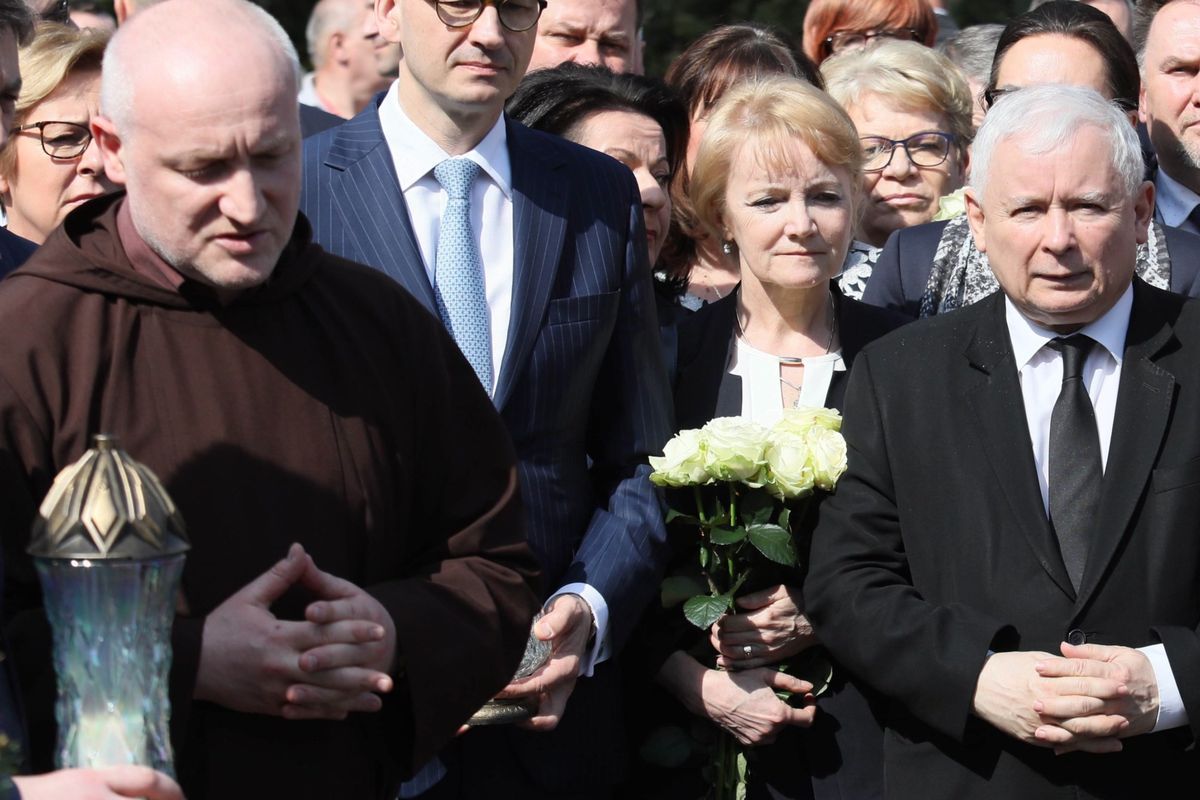 Duchowny z otoczenia Kaczyńskiego zachęca do modlitwy za chorego prezesa PiS