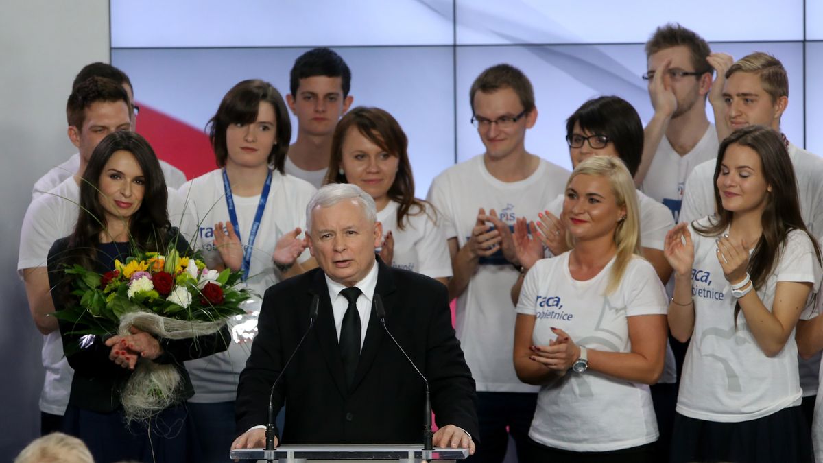 Zagraniczne media uważają, że partia wygra najbliższe wybory. Głównie przez programy socjalne